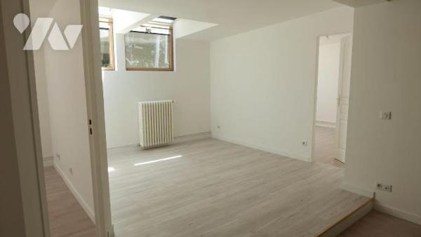 4 APPARTEMENTS RENOVES IDEAL INVESTISSEUR

A vendre à RETHEL (08300), en plein Centre-Ville, ...