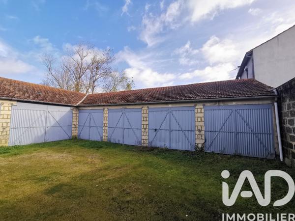Parking à vendre 315 m² Saintes