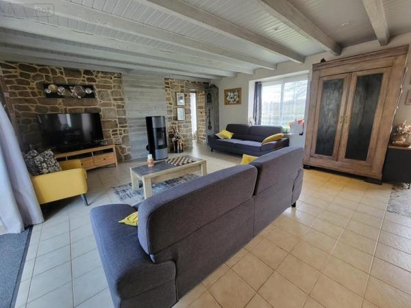 Maison à vendre à Plouray dans le Morbihan (56770), ref : 56071-2631