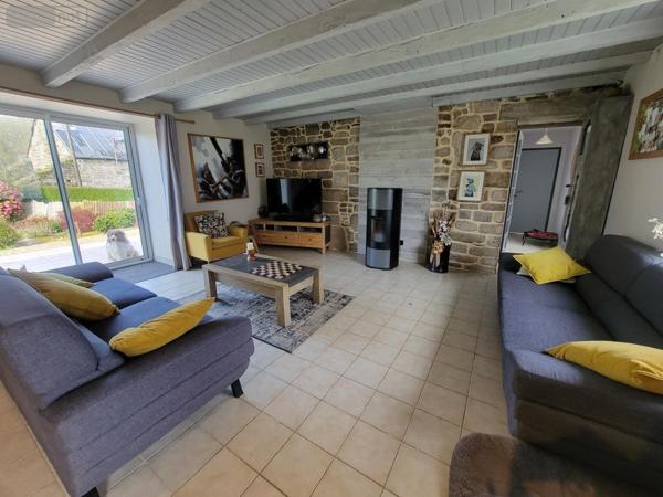 Maison à vendre à Plouray dans le Morbihan (56770), ref : 56071-2631