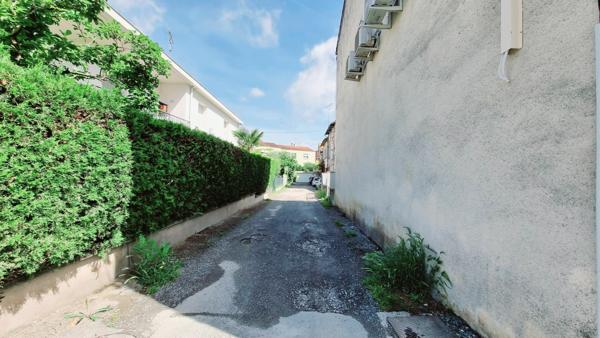 Stationnement à louer    15 m2 Albi