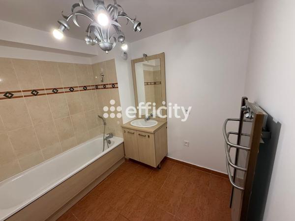 Appartement
         4 pièces
        - 77 m² Exclusivité 225 000 € *