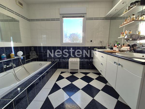 Maison à vendre bourg de Sulniac, 262 m² avec un parc de plus de 4700 m²