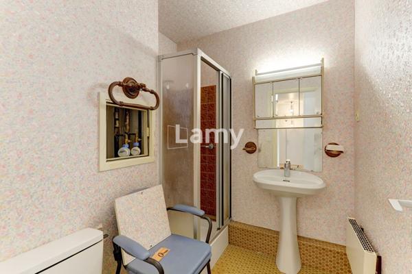 Limite clermont / chamalières, t5 avec 3 chambres + 2 bains