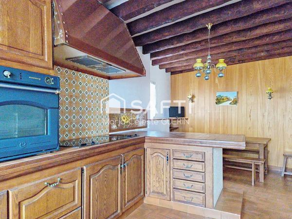 Authenticité et potentiel, une maison à réinventer dans un cadre idéal !