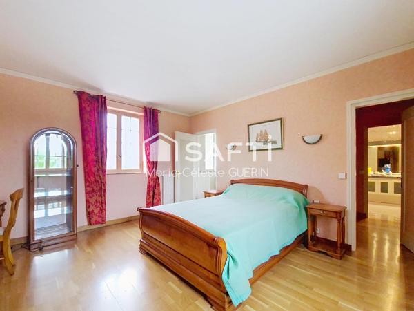 Authenticité et potentiel, une maison à réinventer dans un cadre idéal !