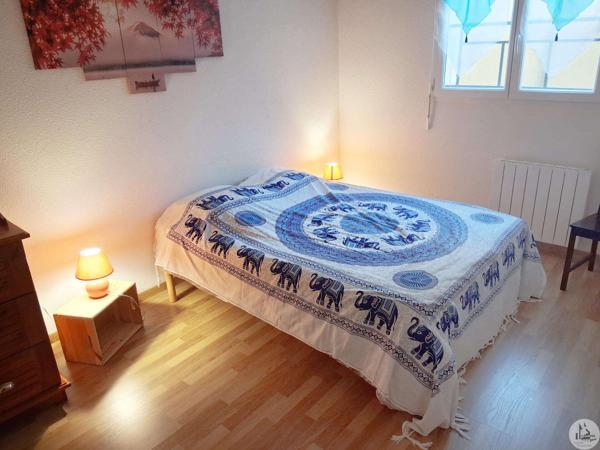 Appartement 2 chambres au calme commerces a pied.