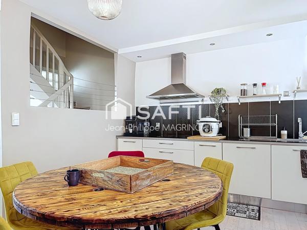 Maison en pierre rénovée 110 m² – 3 chambres – Suite parentale – Terrasse – Parking