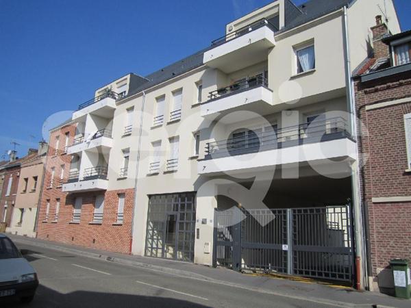 Location 2 Pieces 49 80000 Amiens 25 1004 01 0069