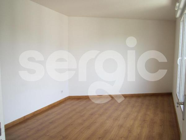 Location 2 Pieces 49 80000 Amiens 25 1004 01 0069