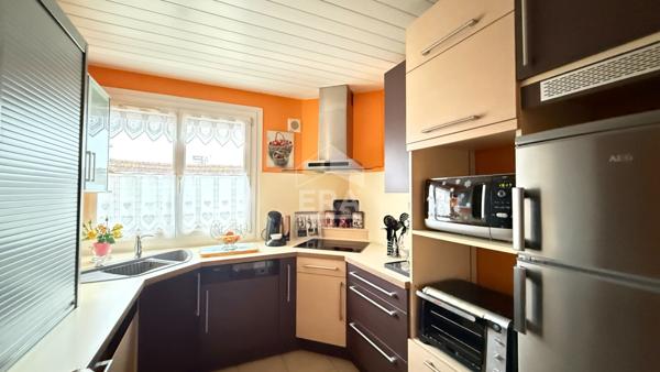 Appartement Saint Etienne Du Rouvray 4 pièce(s) 72 m2, garage, une pièce  en sous-sol de 45 m2