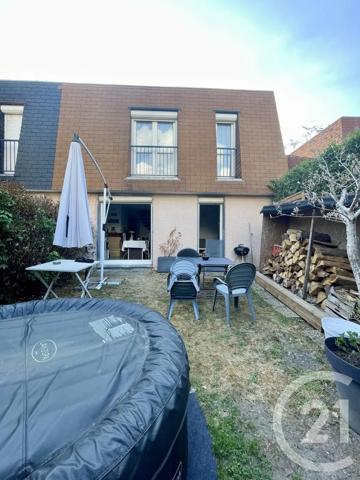 Maison à vendre  7 pièces - 117,60 m 2   VILLEPARISIS  - 77