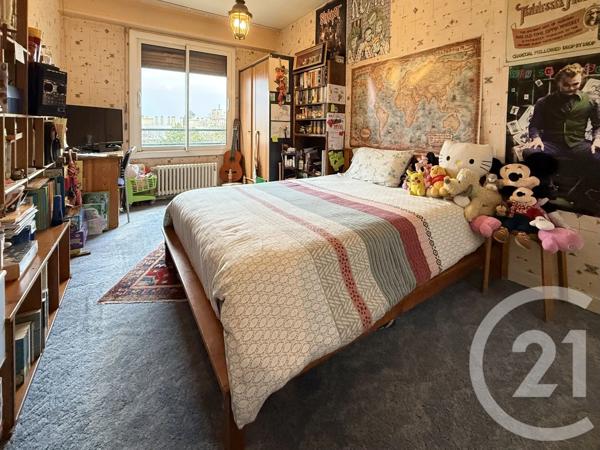 Appartement F5 à vendre  5 pièces - 104,81 m 2   ST GERMAIN EN LAYE  - 78