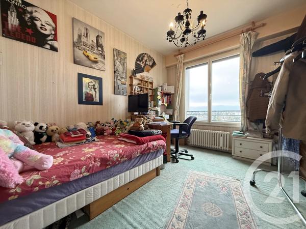 Appartement F5 à vendre  5 pièces - 104,81 m 2   ST GERMAIN EN LAYE  - 78