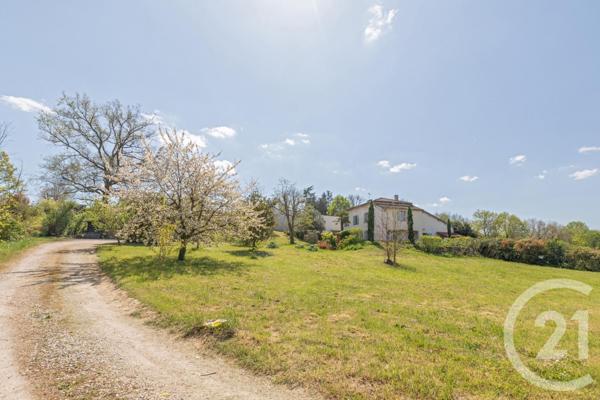 Maison à vendre  9 pièces - 215 m2 MONTANS - 81