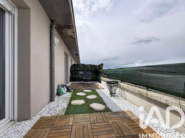 Location appartement 5 pièces 76,1 m² Corbeil-Essonnes