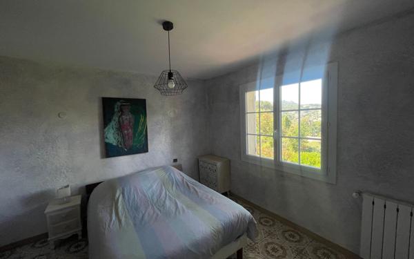 Maison à vendre    7 pièces • 240 m2 La Seyne-sur-Mer