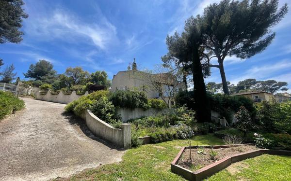 Maison à vendre    7 pièces • 240 m2 La Seyne-sur-Mer