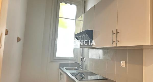 Location Appartement 2 pièces 40.98 m² - Paris 75016