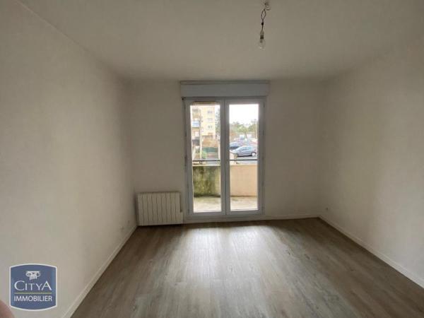 Appartement à louer 2 pièces 54.49m² Chartres (28000)