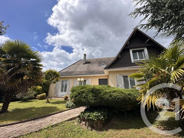 Appartement T8 à vendre  8 pièces - 255 m 2   CHATEAUROUX  - 36