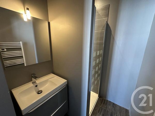 Appartement T8 à vendre  8 pièces - 255 m 2   CHATEAUROUX  - 36