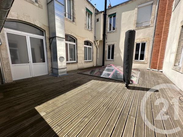 Appartement T8 à vendre  8 pièces - 255 m 2   CHATEAUROUX  - 36