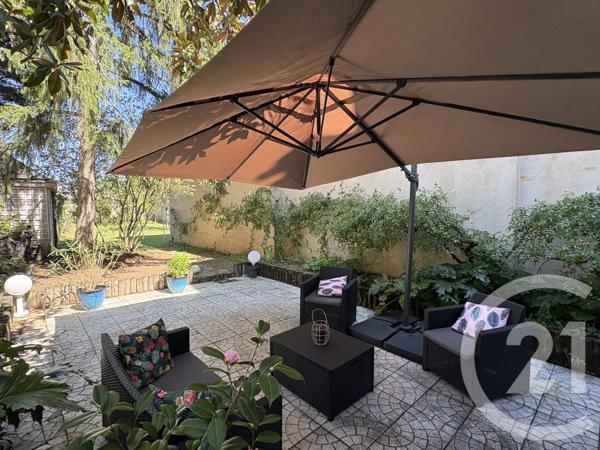 Appartement T8 à vendre  8 pièces - 255 m 2   CHATEAUROUX  - 36