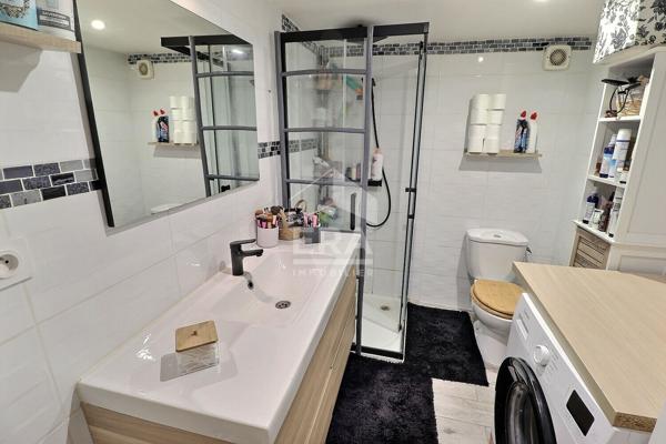 A LOUER Appartement Entraigues Sur La Sorgue 3 pièce(s) 69 m²