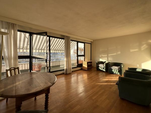 Nanterre (92000) Appartement traversant de 4 pièces sur 85,40 m² Carrez avec balcon et box fermé en sous-sol pour 365 000 € HAI