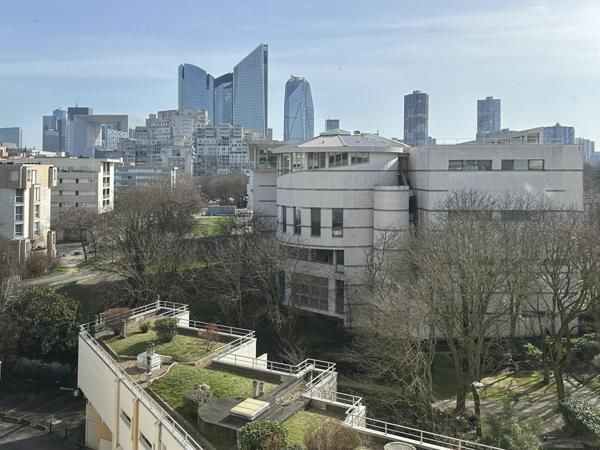 Nanterre (92000) Appartement traversant de 4 pièces sur 85,40 m² Carrez avec balcon et box fermé en sous-sol pour 365 000 € HAI