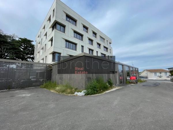 Bureau de 703 m² à vendre à Bordeaux Euratlantique