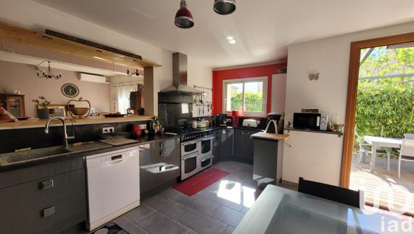 Maison à vendre 9 pièces 221 m² L'Isle-sur-la-Sorgue