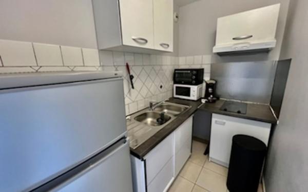 Appartement à louer    1 pièce • 22,82 m2 Marignane