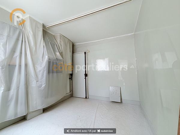 Vente
                Appartement26 m² - 1 Pièce -
                    PARIS (75013)