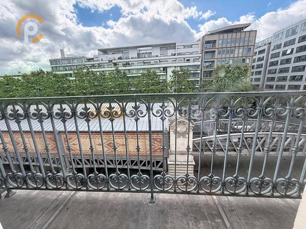 Vente
                Appartement26 m² - 1 Pièce -
                    PARIS (75013)
