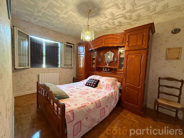 Vente
                Maison122,63 m² - 6 Pièces -
                    SAINT AMAND MONTROND (18200)