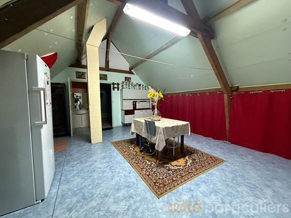 Vente
                Maison122,63 m² - 6 Pièces -
                    SAINT AMAND MONTROND (18200)