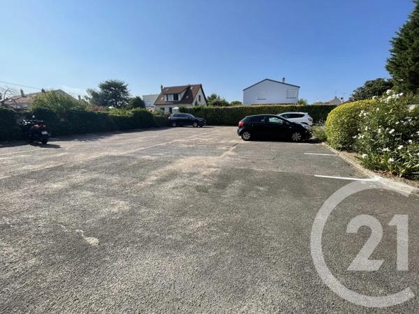 Parking à vendre  12 m 2   COURBEVOIE  - 92