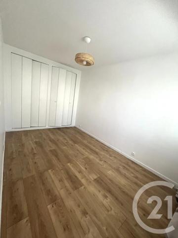 Appartement F2 à vendre  2 pièces - 46,05 m 2   GENNEVILLIERS  - 92