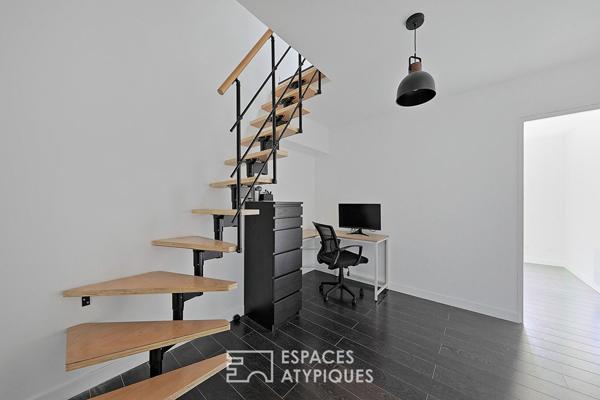 Maison en pierre rénovée avec jardin et cour