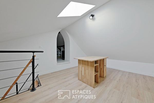 Maison en pierre rénovée avec jardin et cour