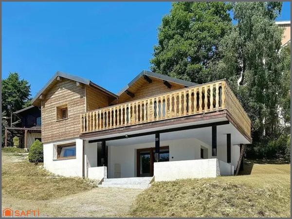 Chalet typique rénové, charme, clarté et cocooning.