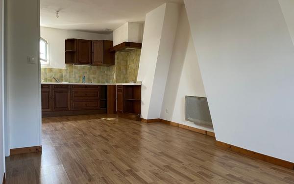 Appartement à louer    2 pièces •  Damville