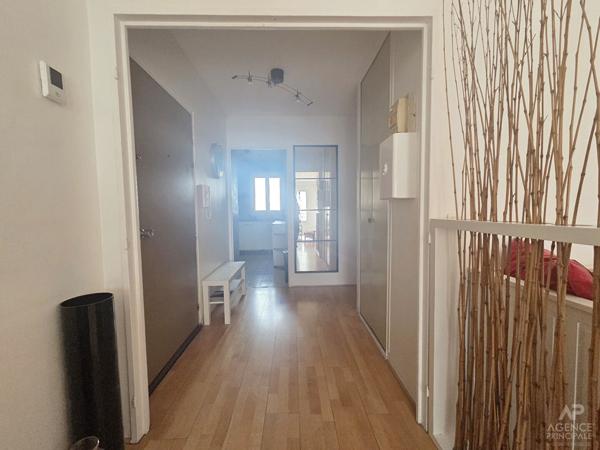 Appartement Meublé, Rueil Malmaison 5 pièce(s) 95 m2 Loyer 1 900 €/mois charges comprises **  - Référence  20026