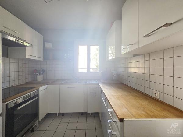 Appartement Meublé, Rueil Malmaison 5 pièce(s) 95 m2 Loyer 1 900 €/mois charges comprises **  - Référence  20026