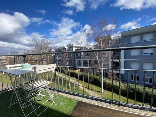 3%.COM Très beau F2 avec terrasse et garage - vendu loué Strasbourg (67000)