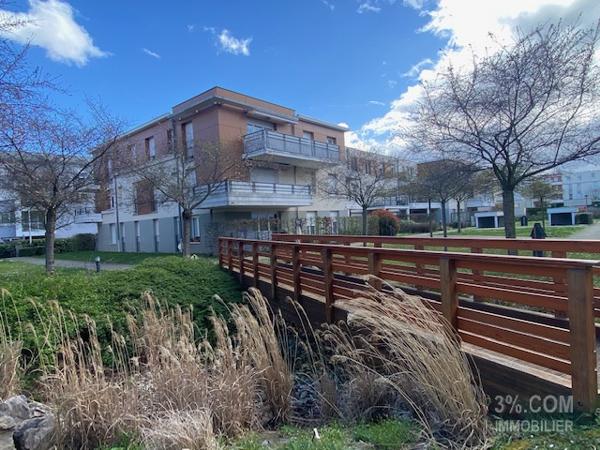 3%.COM Très beau F2 avec terrasse et garage - vendu loué Strasbourg (67000)