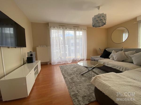 3%.COM Très beau F2 avec terrasse et garage - vendu loué Strasbourg (67000)