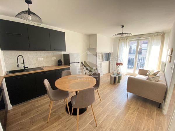 APPARTEMENT DE 2 PIECES A LOUER MEUBLÉ A PLAISIR - CENTRE-VILLE